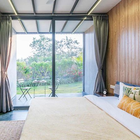 Stayvista'S Celeste Villa - Hill-View Retreat With Infinity Pool Nashik Eksteriør billede